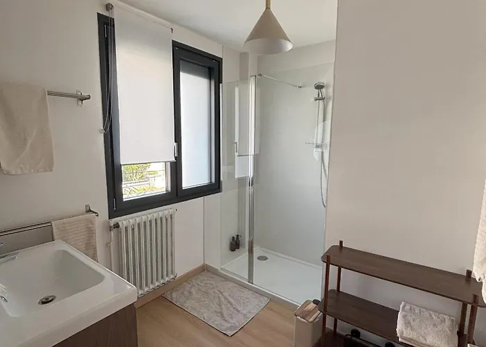 Maison Vue Avec Terrasse